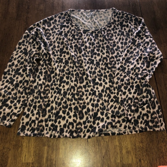 Victoria's Secret Tops - Victoria’s Secret Leopard Print Lounge Shirt